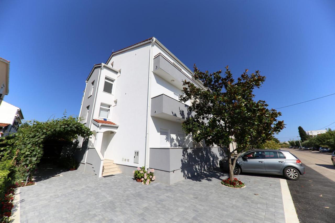Apartments Doris Zadar Exteriör bild